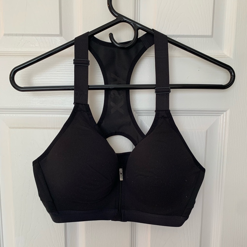 Black VSX sports bra